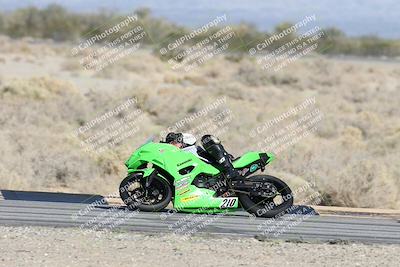 media/Dec-07-2025-CVMA (Sun) [[3e7d2de5dc]]/Race 9-Formula UL Shootout/